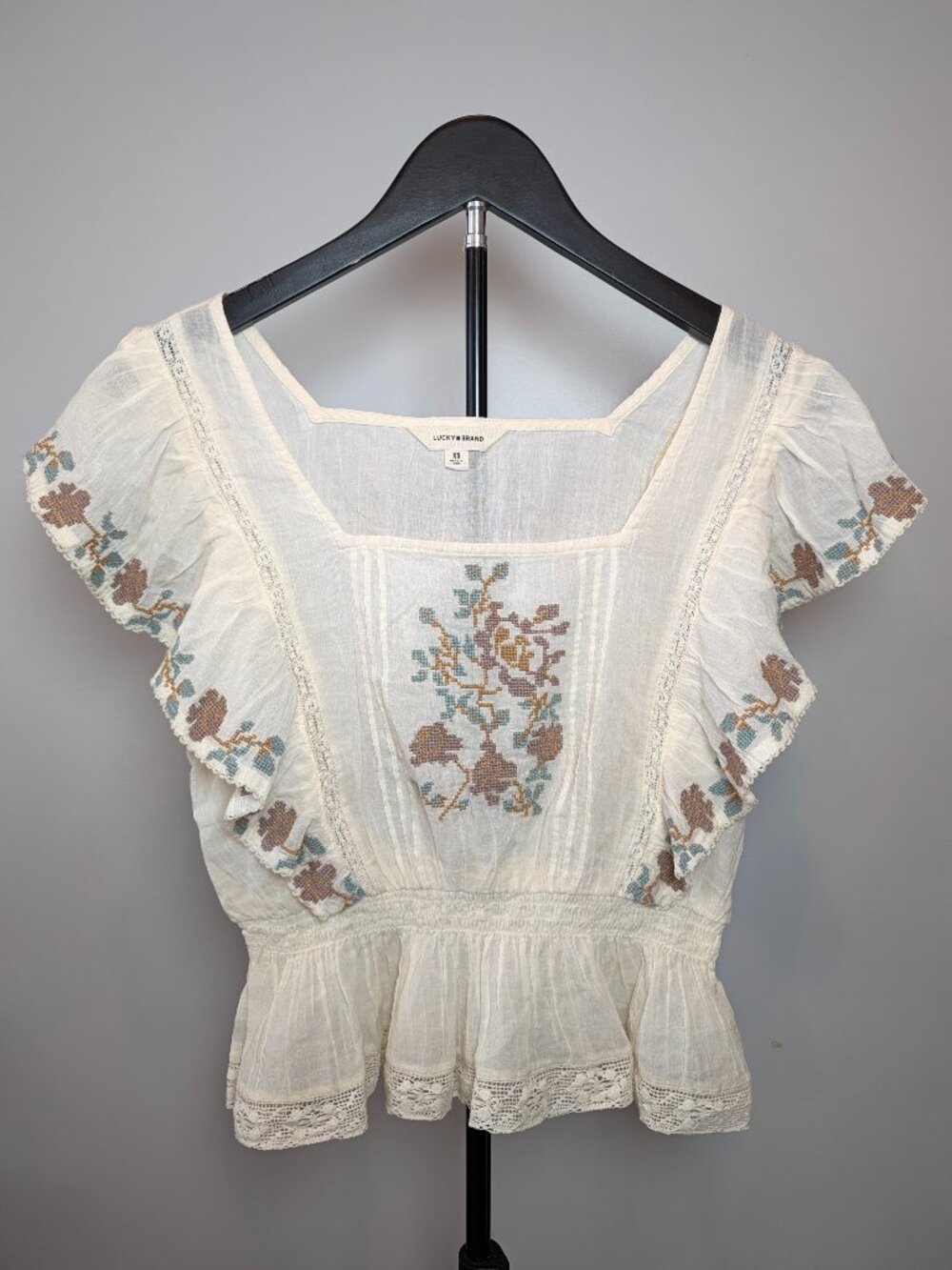 Lucky Brand Women's Size XS Crossstitch Embroidered Baby Doll Ruffle Top Whimsy